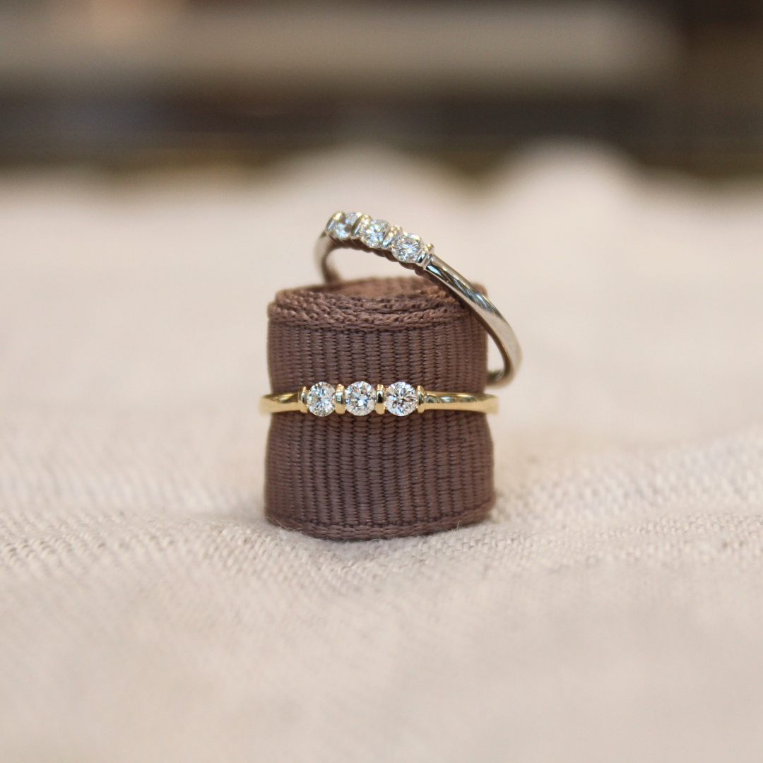 Petite ring med diamanter