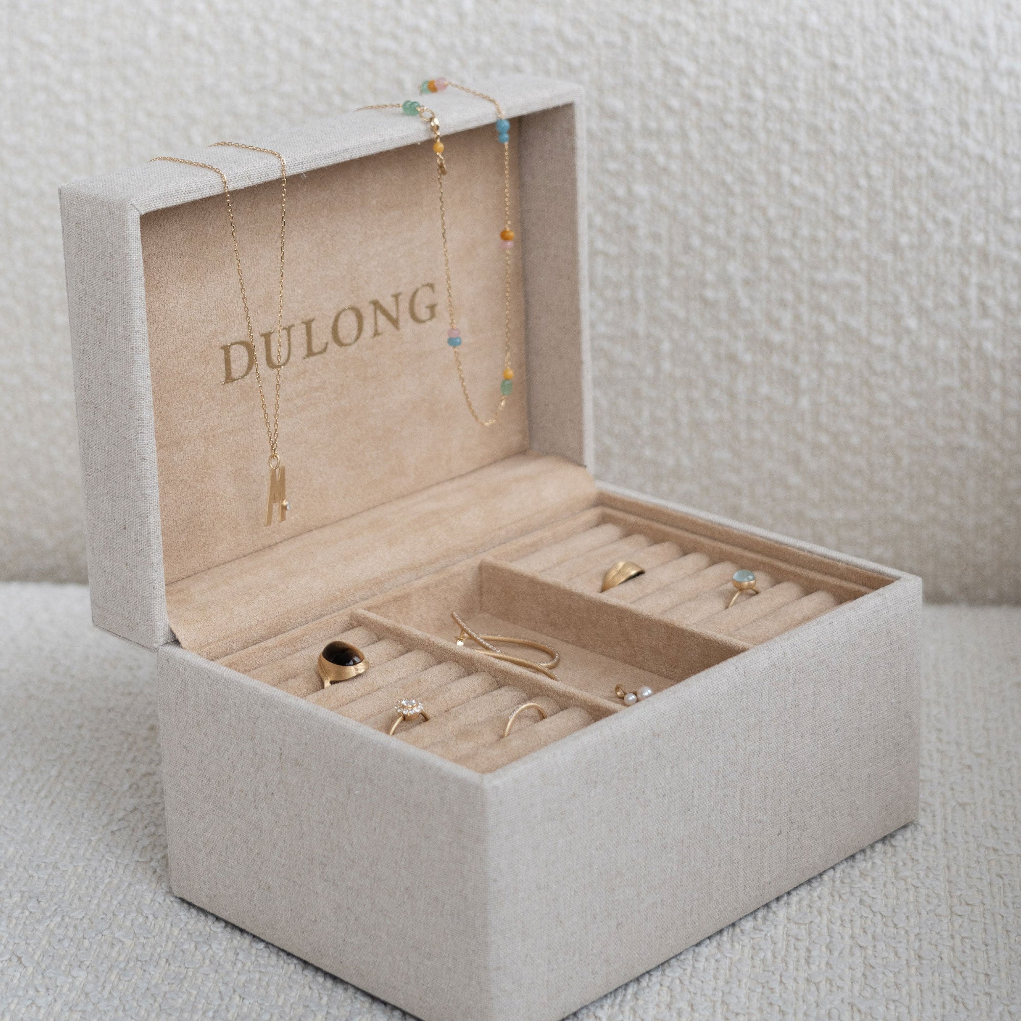 Dulong smykkeskrin - Linen fra Dulong Fine Jewelry