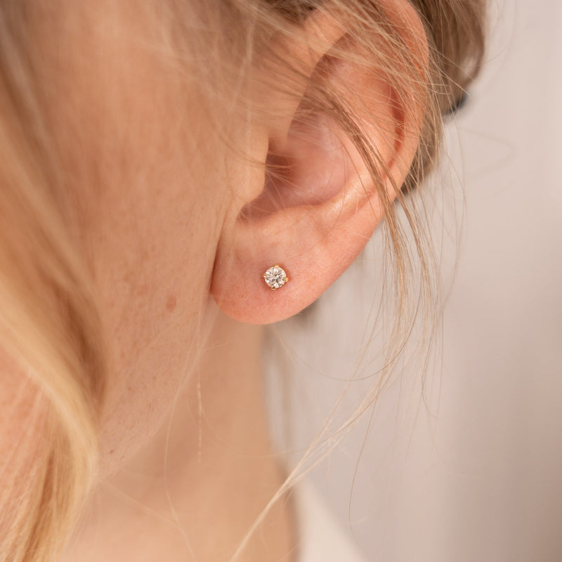 Lumina øreringe · 0,23 ct. fra Dulong