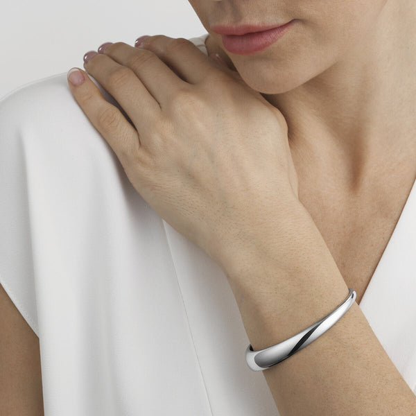 Curve armring lille - sølv fra Georg Jensen
