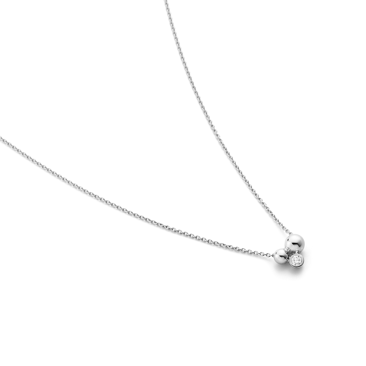 Moonlight Grapes halskæde med vedhæng og diamant - oxideret sølv fra Georg Jensen