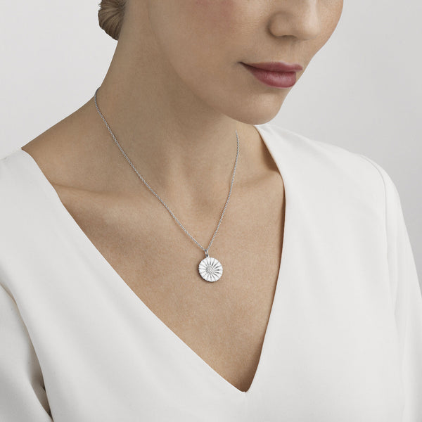 Daisy halskæde med stort vedhæng - sølv fra Georg Jensen