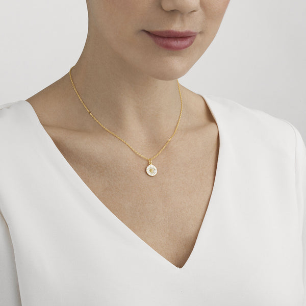 Daisy halskæde med lille vedvæng - forgyldt fra Georg Jensen